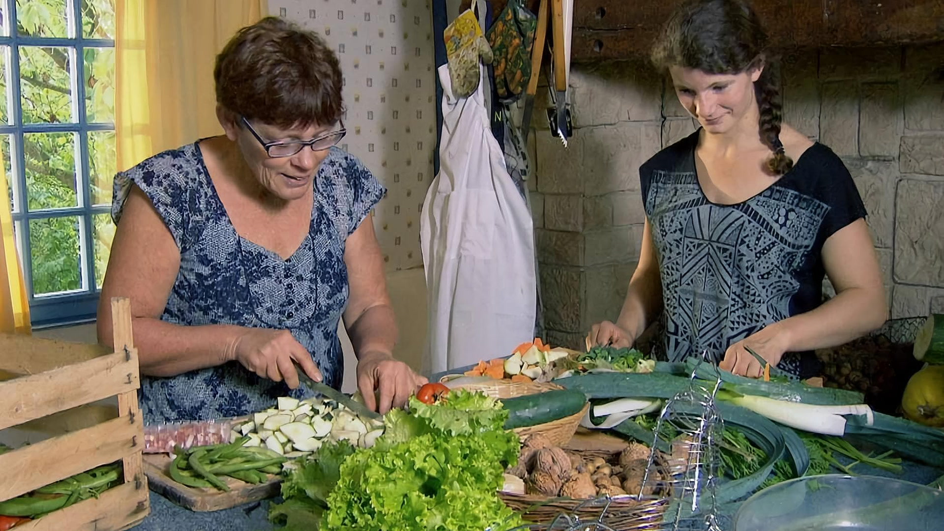 Za stolom kod susjeda