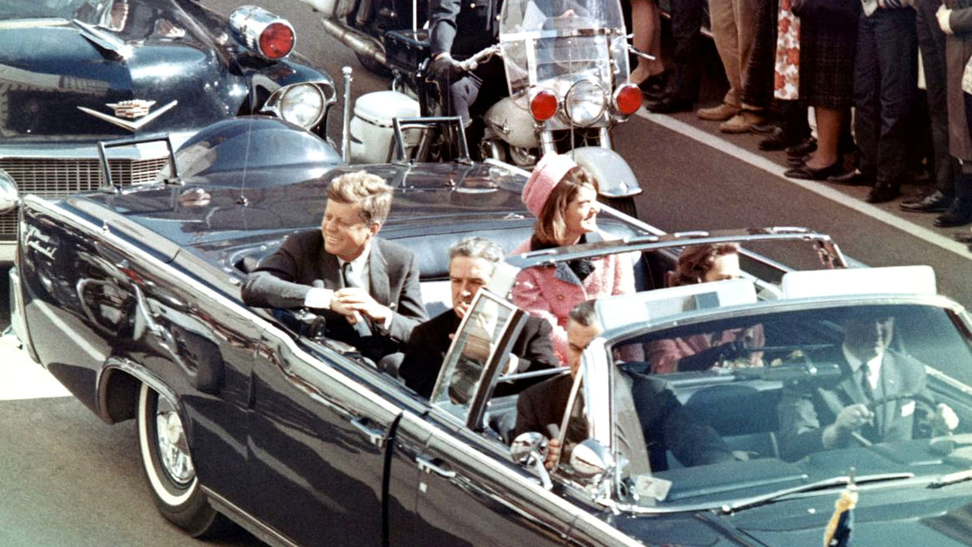 Ponovno o JFK-u: Kroza zrcalo