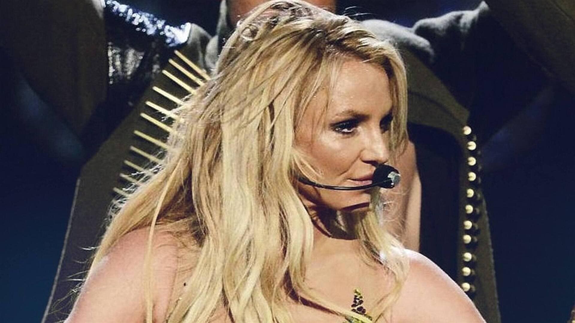 Britney Spears - Live from London