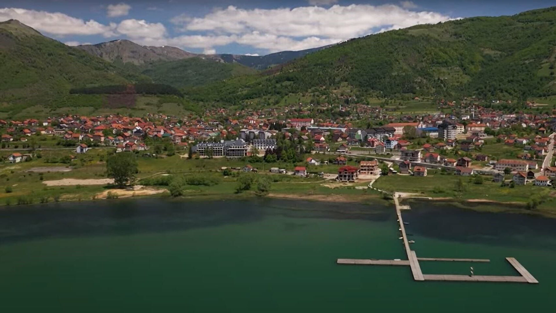 Plav izbliza