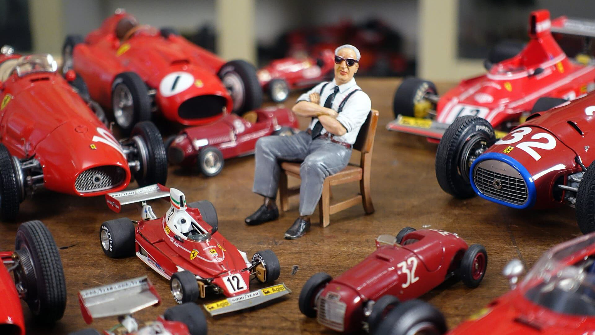 Enzo Ferrari, crveno i crno