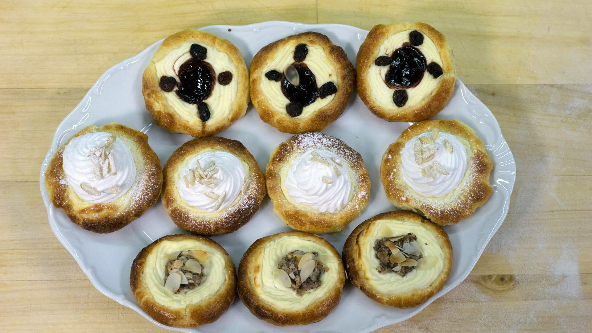 Torten, Stollen und Pandoro - Weihnachtskuchen in Europa